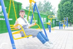 【新生故事】蛋糕店工作半年转学西点，她说学西点就要到专业的学校——刘茗蕙